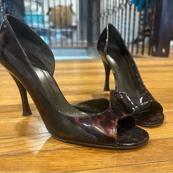 Revolve Stuart Weitzman d'orsay tortoise peep toe sculpted patent leather pumps - Picture 5 of 9